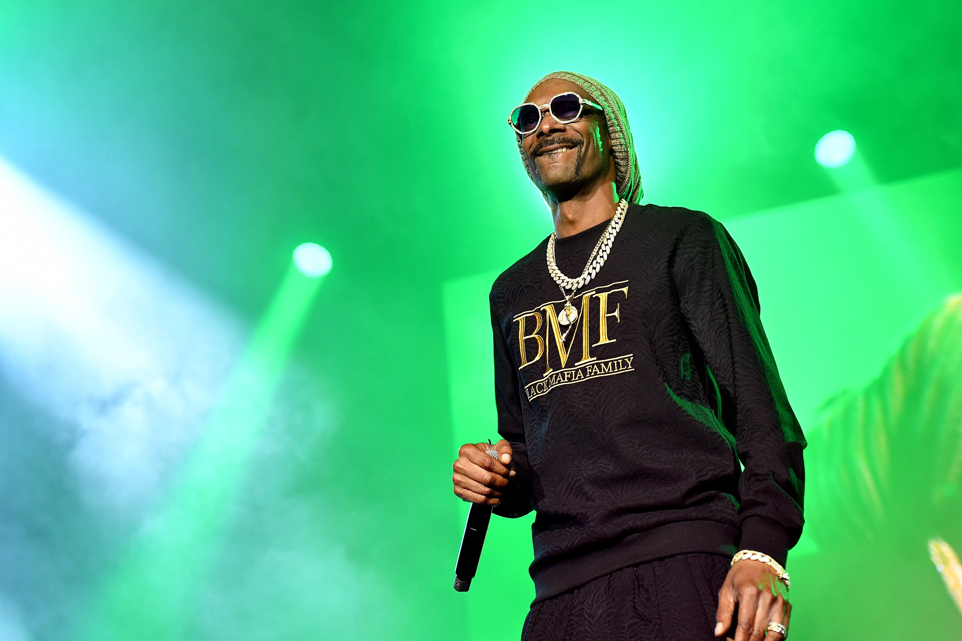 Fortune: Music artists are making what they'd earn from 1 million streams in '2 minutes' with NFTs. Now they're turning toward Web3—right alongside Snoop Dogg